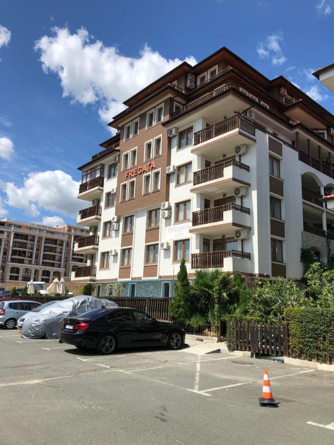 Fregata Complex Marina Apartment Sveti Vlas Bagian luar foto