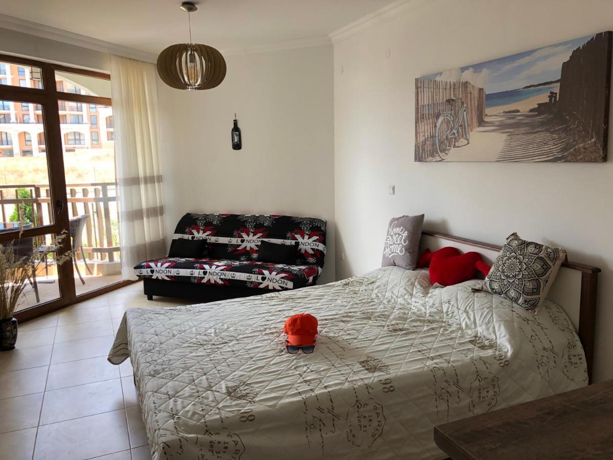 Fregata Complex Marina Apartment Sveti Vlas Bagian luar foto