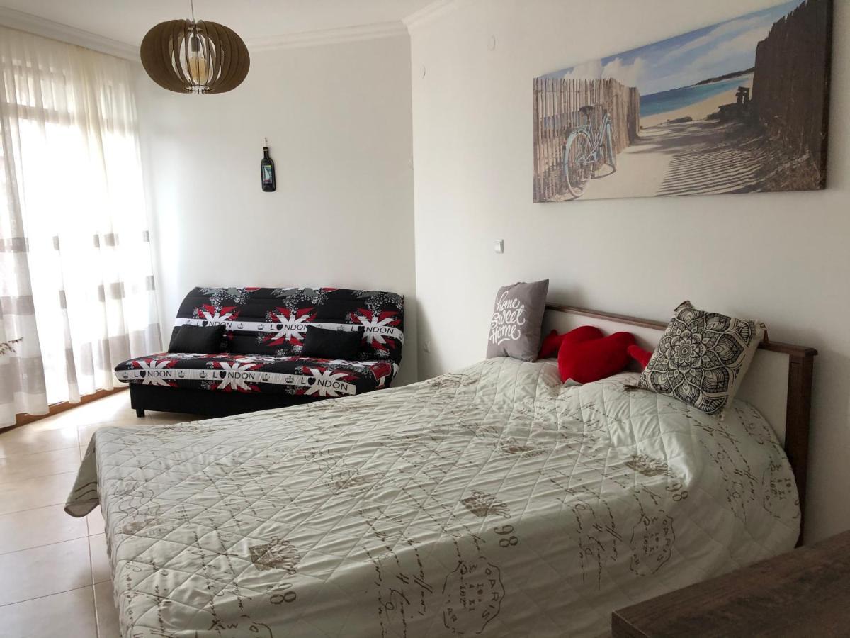 Fregata Complex Marina Apartment Sveti Vlas Bagian luar foto