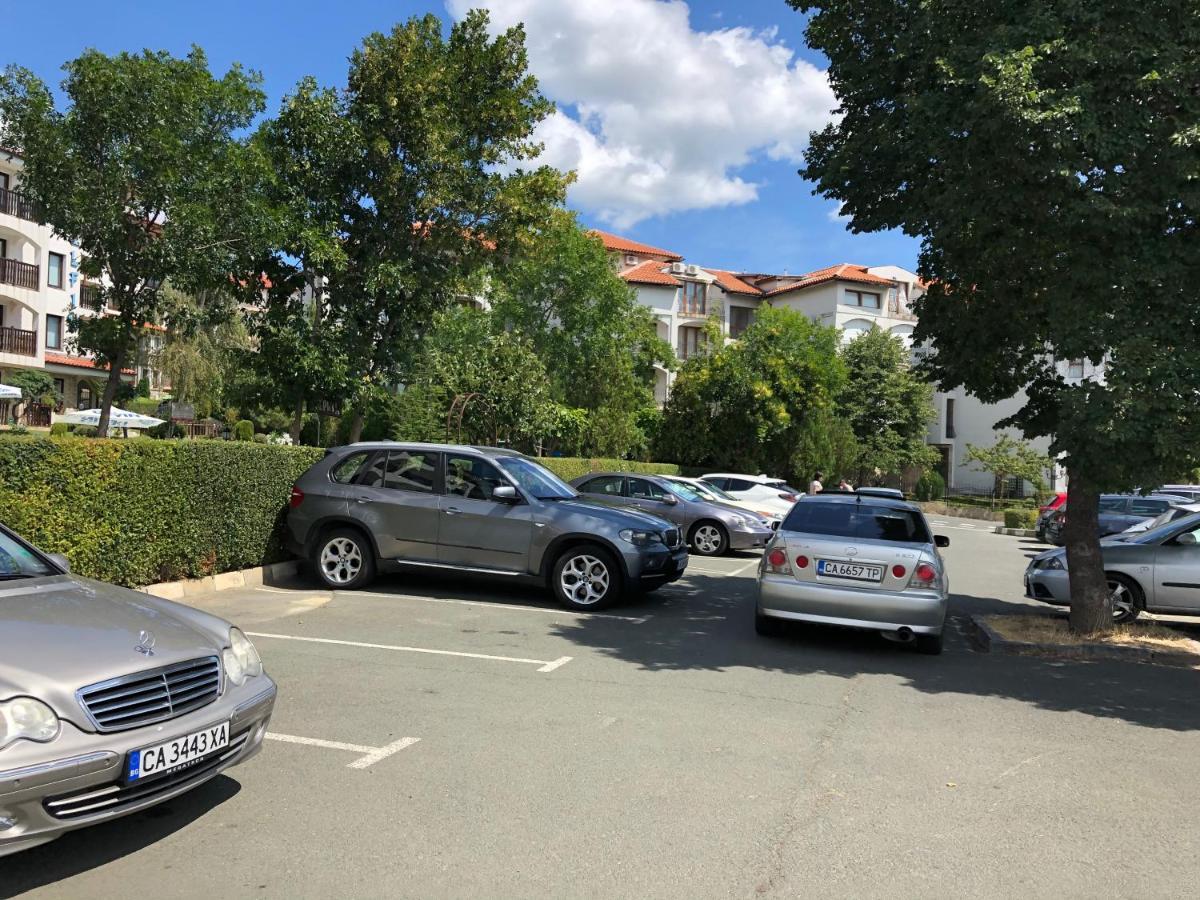 Fregata Complex Marina Apartment Sveti Vlas Bagian luar foto